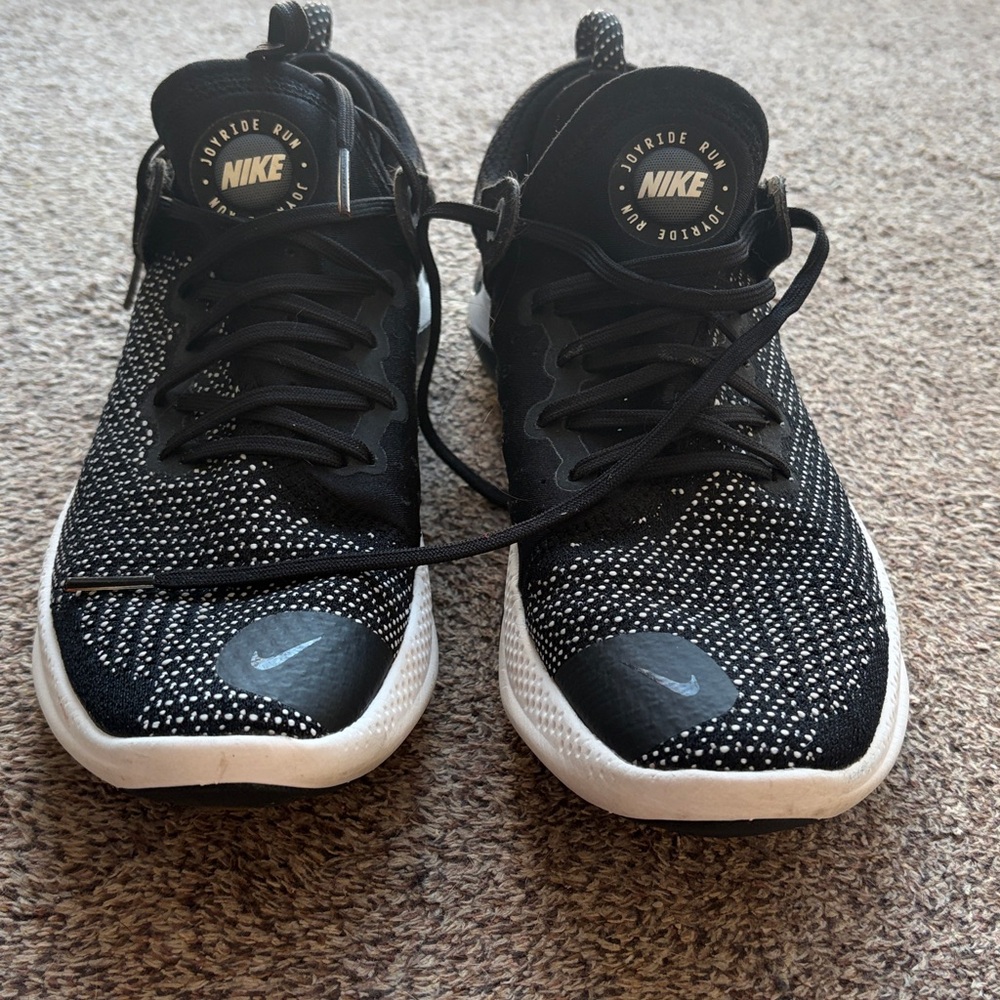 Nike Joyride run flyknit black/white womens sz 9.5 - Picture 2 of 15